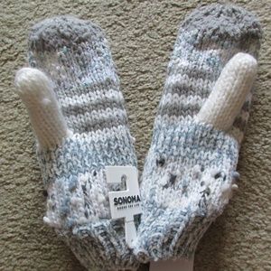 Sonoma Supercozy White Patterned Mittens